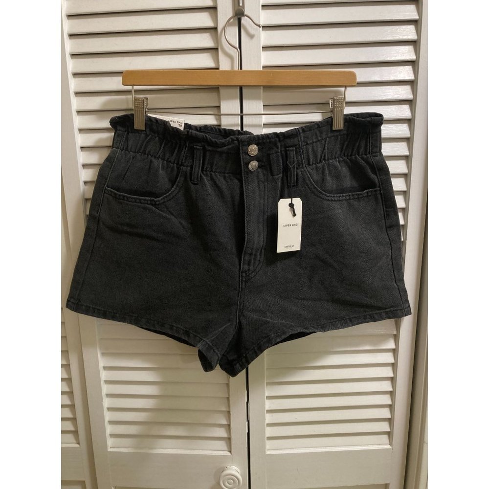 NWT Forever 21 Black Denim High Rise Paper Bag Jeans Shorts Size 30 (US 10)